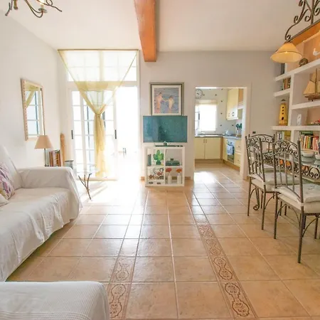 Classy Bungalow With Pool & 300mb 500m From Sea