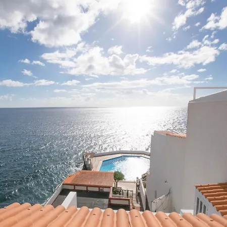 Ferienhaus Classy Bungalow With Pool & 300mb 500m From Sea
